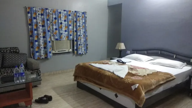 Hotel Naveen Residency