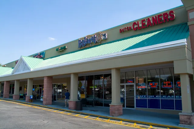 Cherokee Plaza