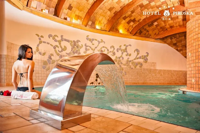 Hotel Piroska Buk
