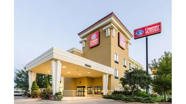 Comfort Suites Salina South