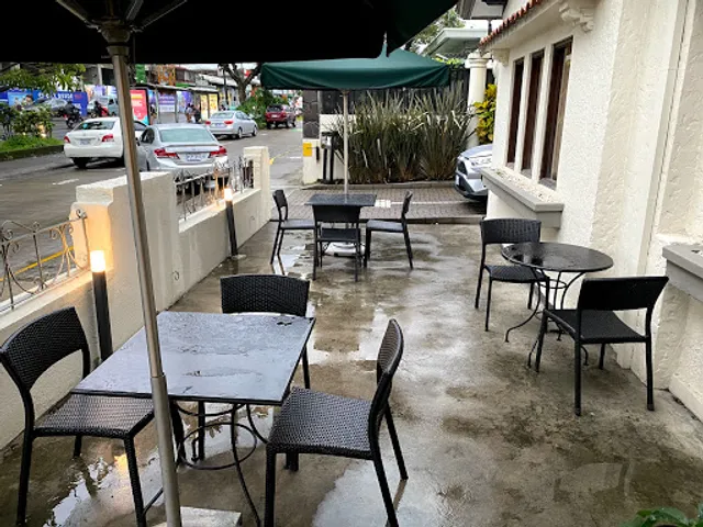 Starbucks • Los Yoses