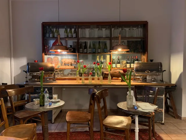 Pas Normal Café Bistrot