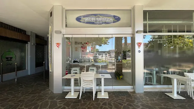 Metropizza "da Nonna Bomba" PIZZA a Domicilio