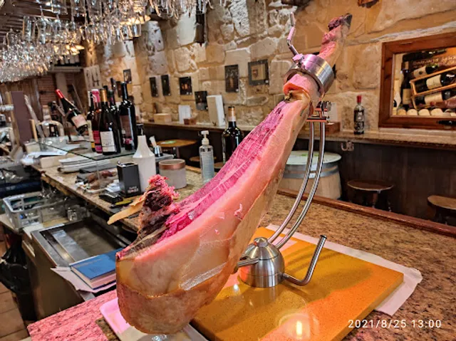 La Posada del Ermitaño Vinoteca, Tapas y Raciones