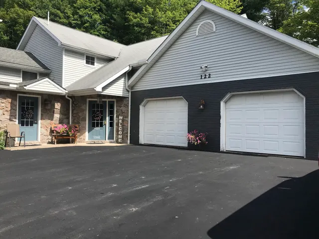 Bucktail Lodge Airbnb/VRBO