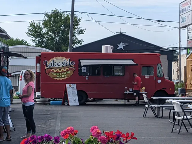 Lakeside Wiener Wagon And BBQ