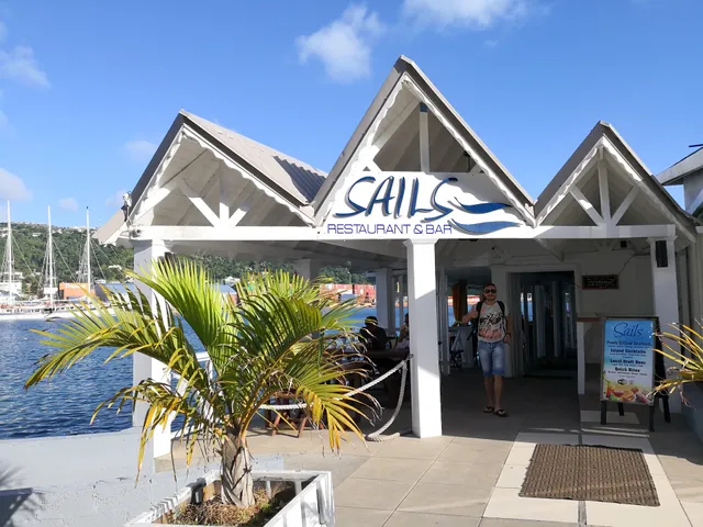 Sails Restaurant & Bar