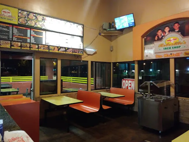 Robertito's Taco Shop