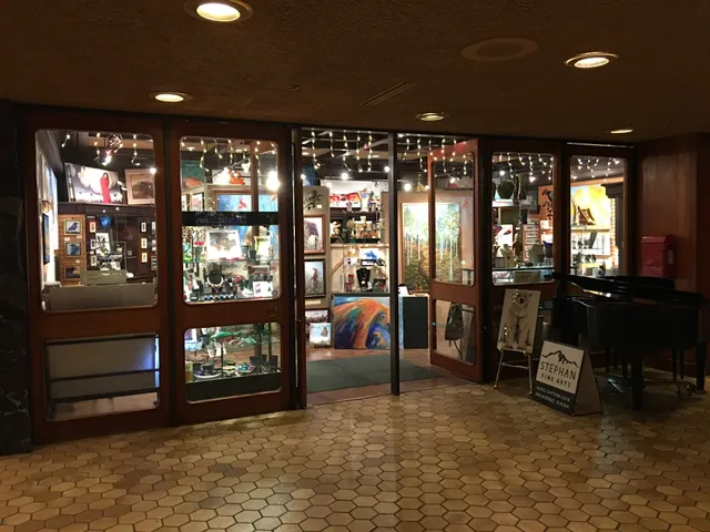 Stephan Fine Arts Gallery