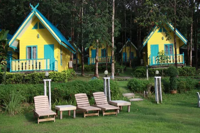 พารารีสอร์ท