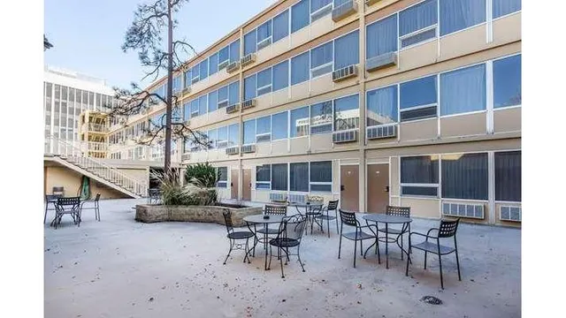 Super 8 by Wyndham Great Falls City Center