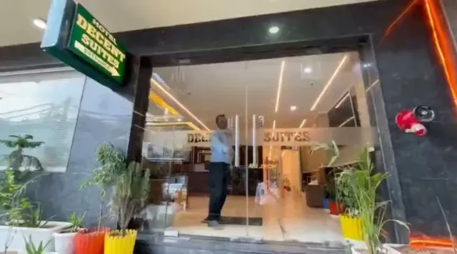 Hotel Decent Suites- Delhi Airport