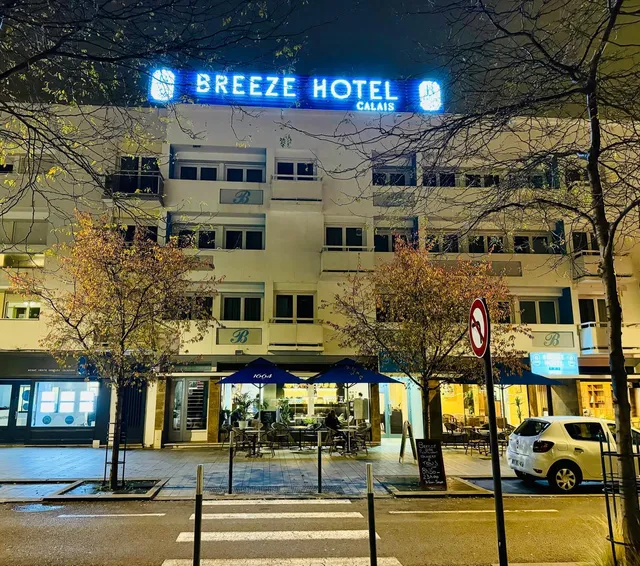 Breeze Hotel & Restaurant