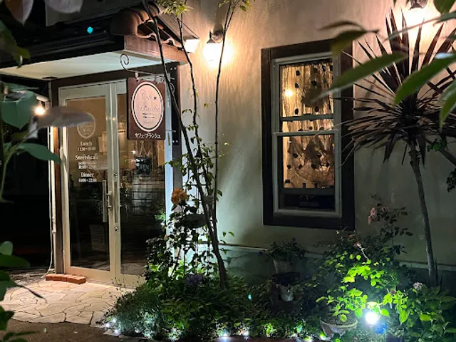 カフェ・ブランシュ