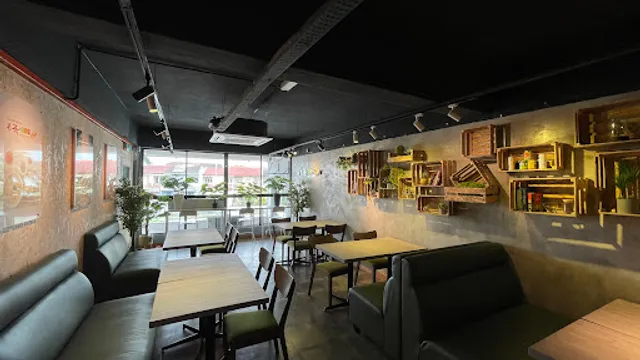 Bonjuk & Lunchbox Cafe Damansara Jaya