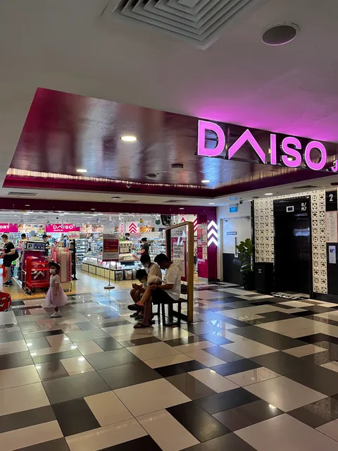 Tiong Bahru Plaza