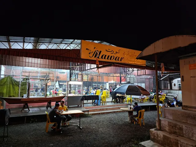 Mawar Food Court