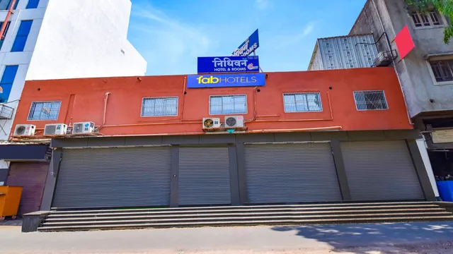 FabHotel Nidhivan