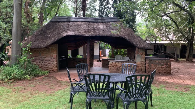 Pumulani Lodge Kameeldrift