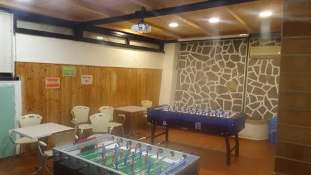 Bar - Pizzeria Gardens Pub