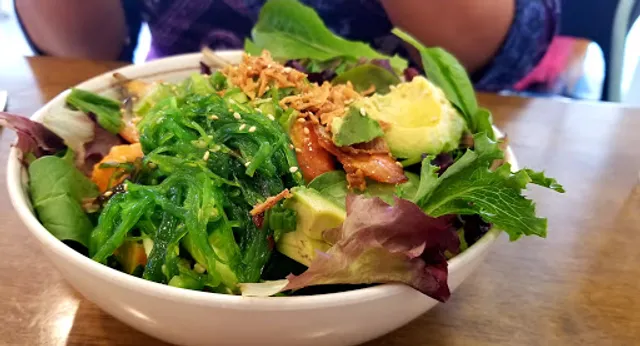 Poke Sushi Bowl Barracks