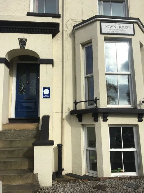 The Townhouse B & B (book direct for best prices )