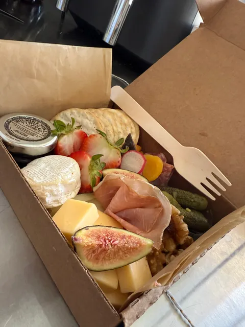 CheeseMé Charcuterie Boards