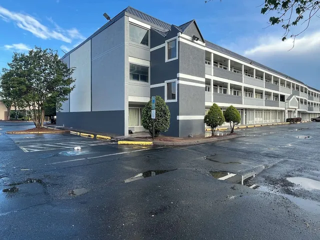 Motel 6 Charlotte, NC – Airport South