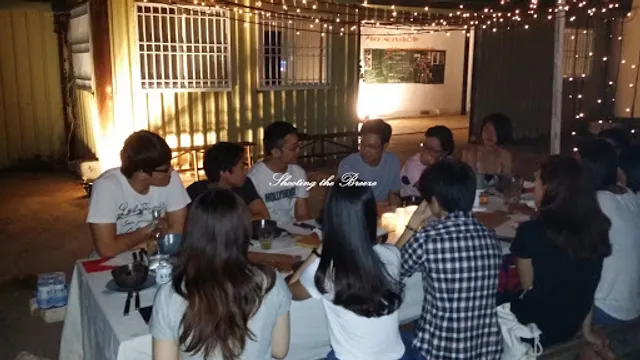 Shooting The Breeze Cafe