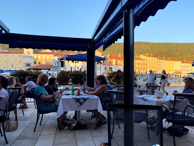 Pizzeria i spaghetteria Luna Rossa