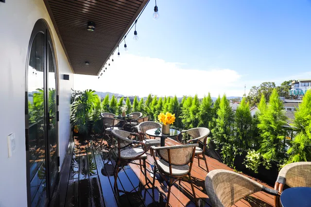 Cherry Dalat 3 Luxury Hotel