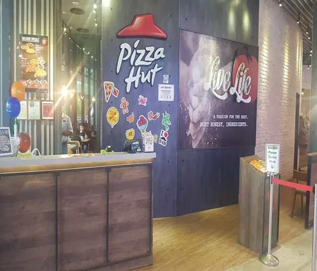 Pizza Hut (Waterway Point)