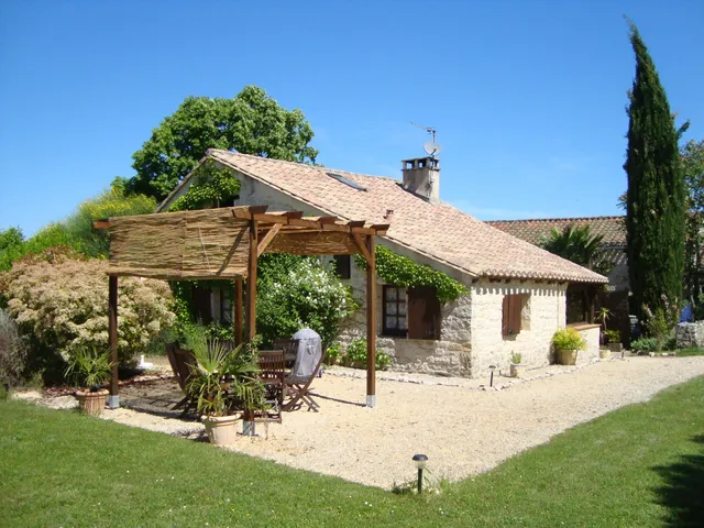 Le Mas des Cyprès - gites avec piscine proche Cahors