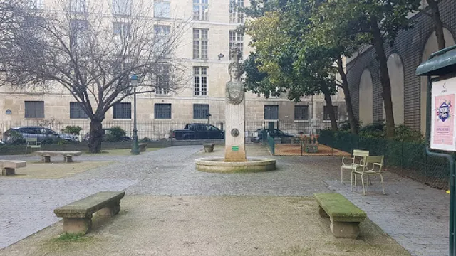 Square Gabriel-Pierné