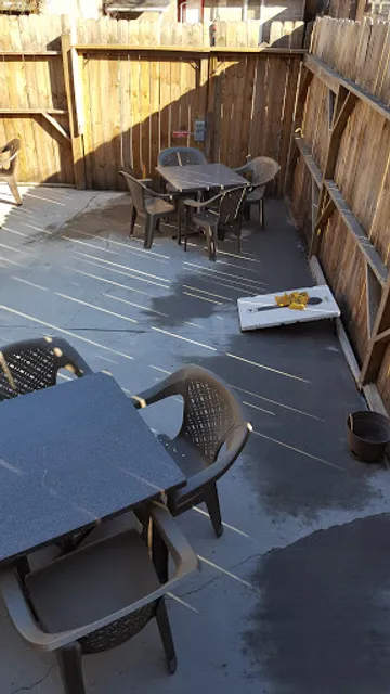 Every Buddy's Bar & Grill