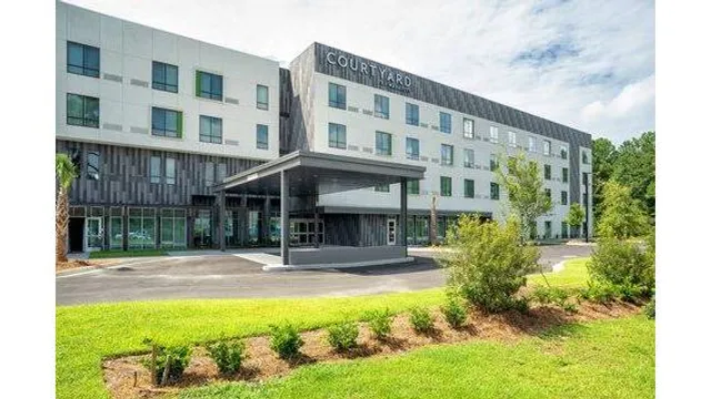 Courtyard by Marriott Charleston-North Charleston
