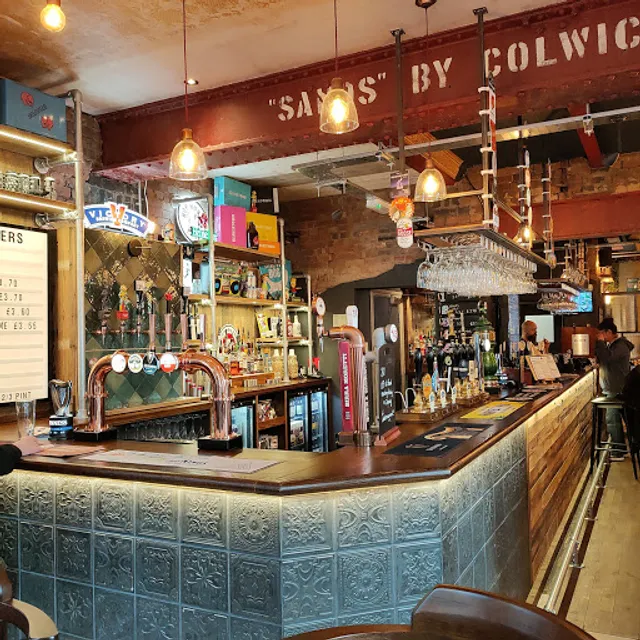 Six Barrel Drafthouse