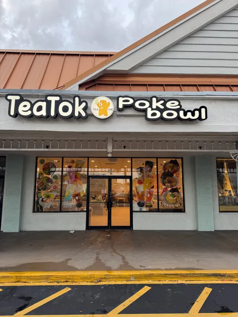 Tea tok & poke bowl