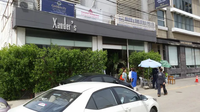 Xander's DHA Bukhari