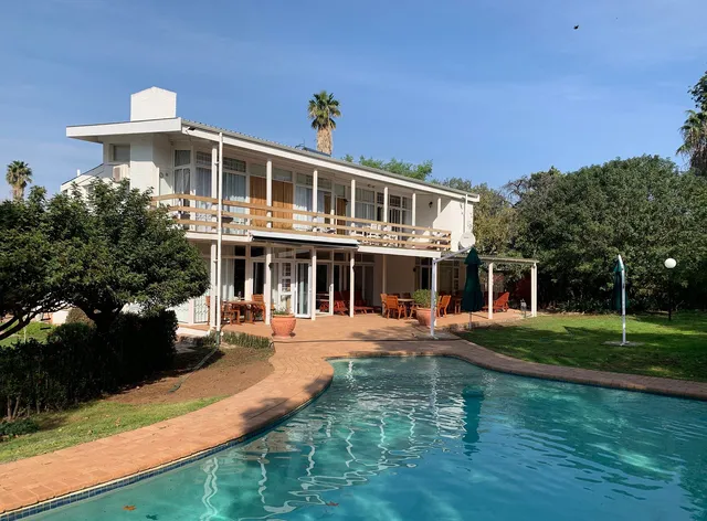 Raw Karoo Guest House