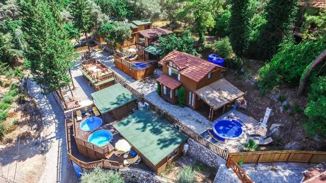 Baharoğlu life house faralya