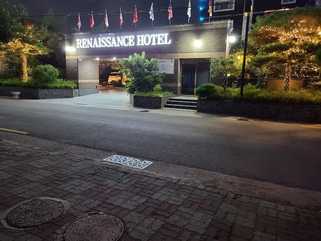 Renaissance Hotel
