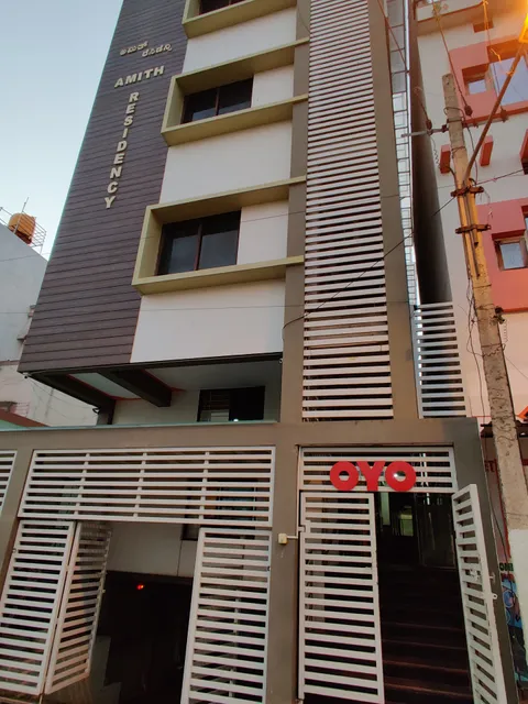 OYO Kingdom Residency