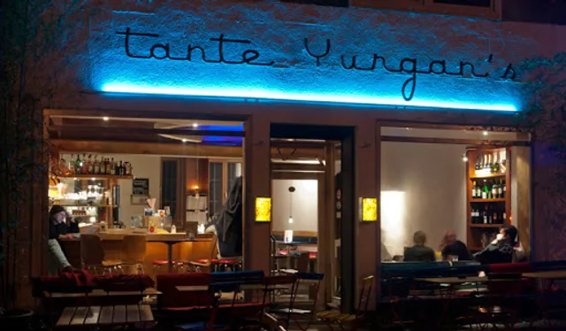 Tante Yurgan's Café
