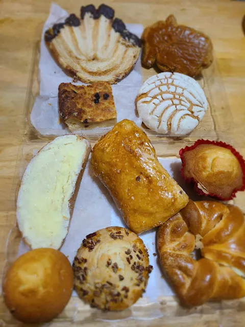 El Lucero Panaderia y Pasteleria