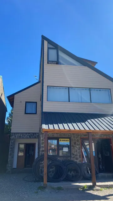 Alojamiento cerro Pirámide