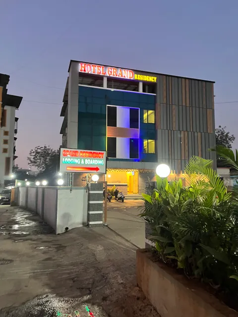 Hotel Grand Residency