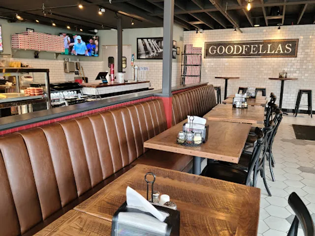 Goodfellas Pizzeria - Pleasant Ridge