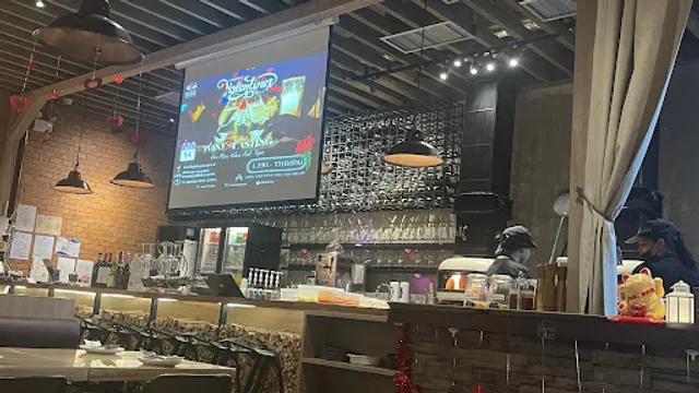 B.Burnt Bistro - สาขาเซ็นทรัลศรีราชา