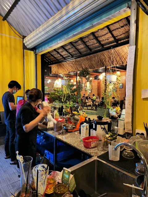 NHÂN Coffee and food (luôn mở cửa)